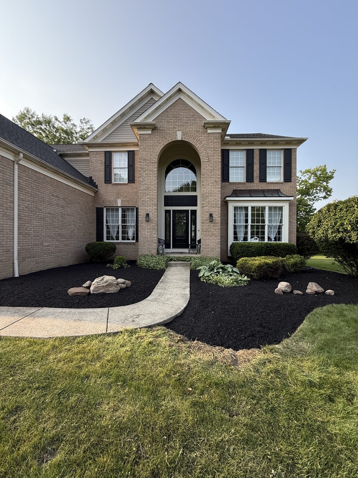 Home after mulch installation by Putrich Bros.